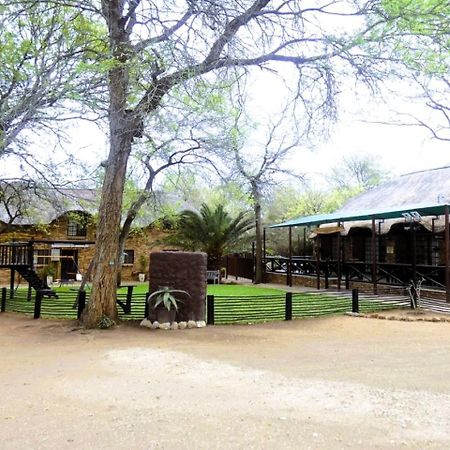 Weltevrede Lodge - Self Catering Houses マールロス・パーク エクステリア 写真